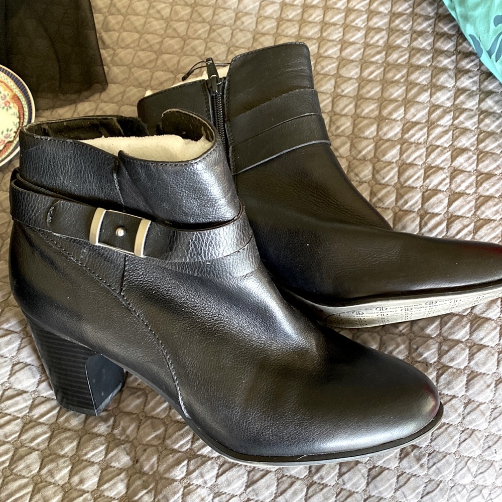 Rain Booties Boots by Giana Bernini.